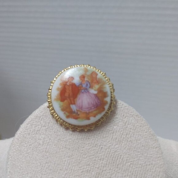 ⭐️ 3/$30 - Antique Beautiful Brooch Pin IN Porcelain Limoges Scene Amatory - Picture 5 of 8